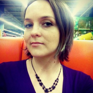Александра Сергиенко: основательница творческой группы   «Своеобразное Круг»   - педагог и поэтесса: